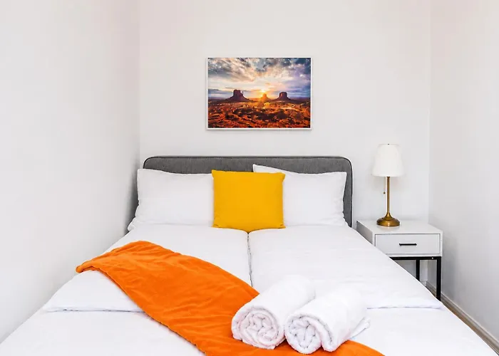 شقة Joyful 4br @ Superb Location Near Akh Hospital