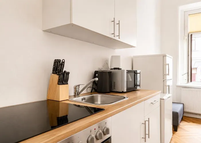 Joyful 4br @ Superb Location Near Akh Hospital * فيينا