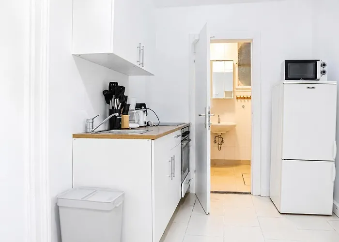 شقة Joyful 4br @ Superb Location Near Akh Hospital *